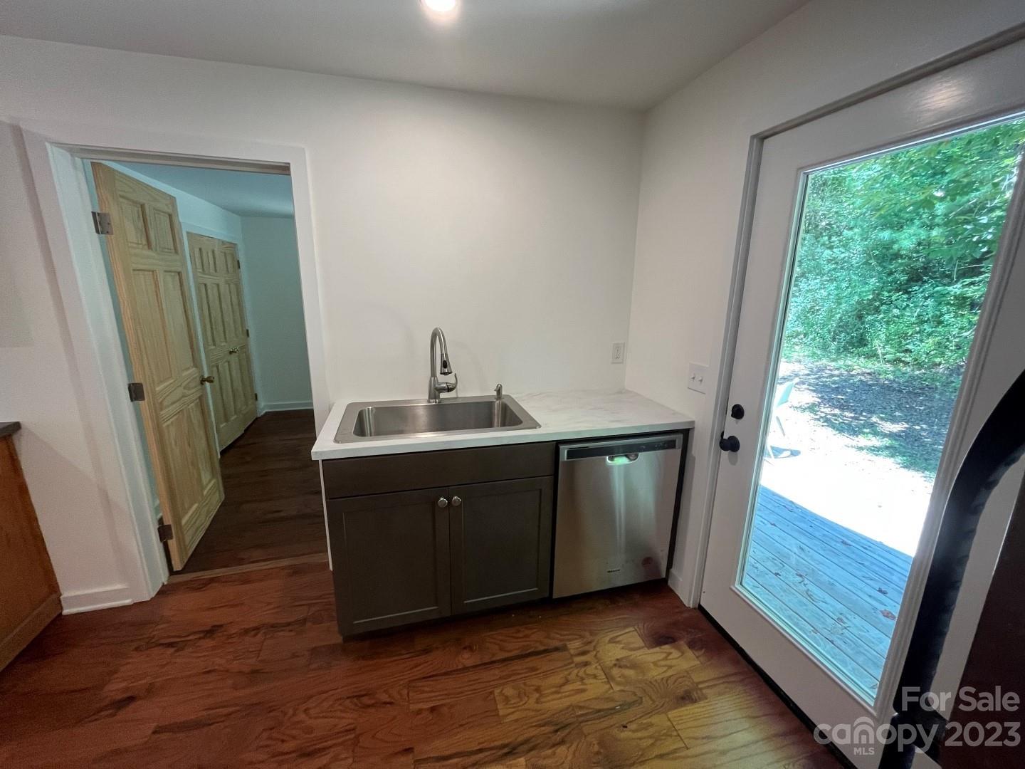41 Shope Road Asheville, NC 28805 - Photo 16 of 24 Gallery Image 16
