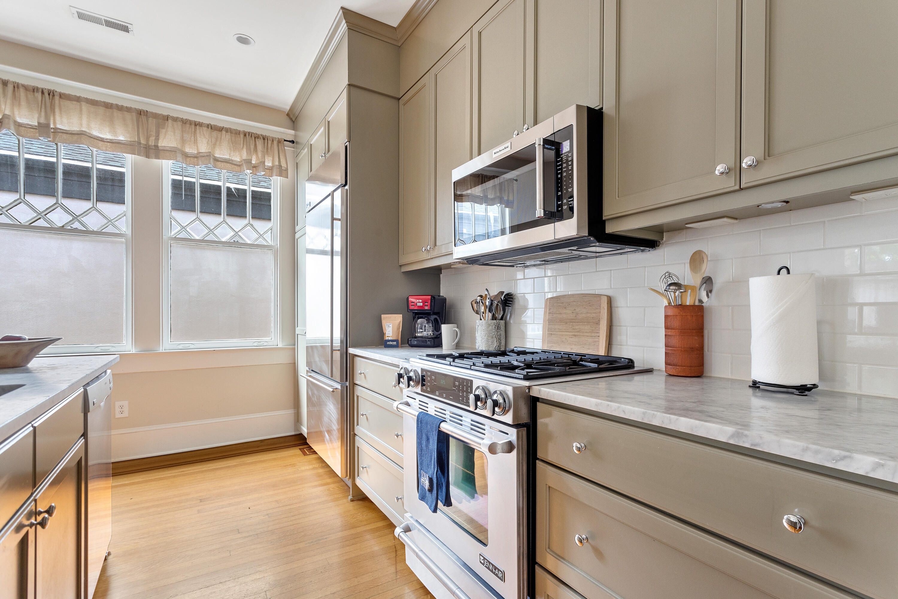 194-196 Rutledge Avenue Charleston, SC 29403 - Photo 32 of 47 Unit B Kitchen 2