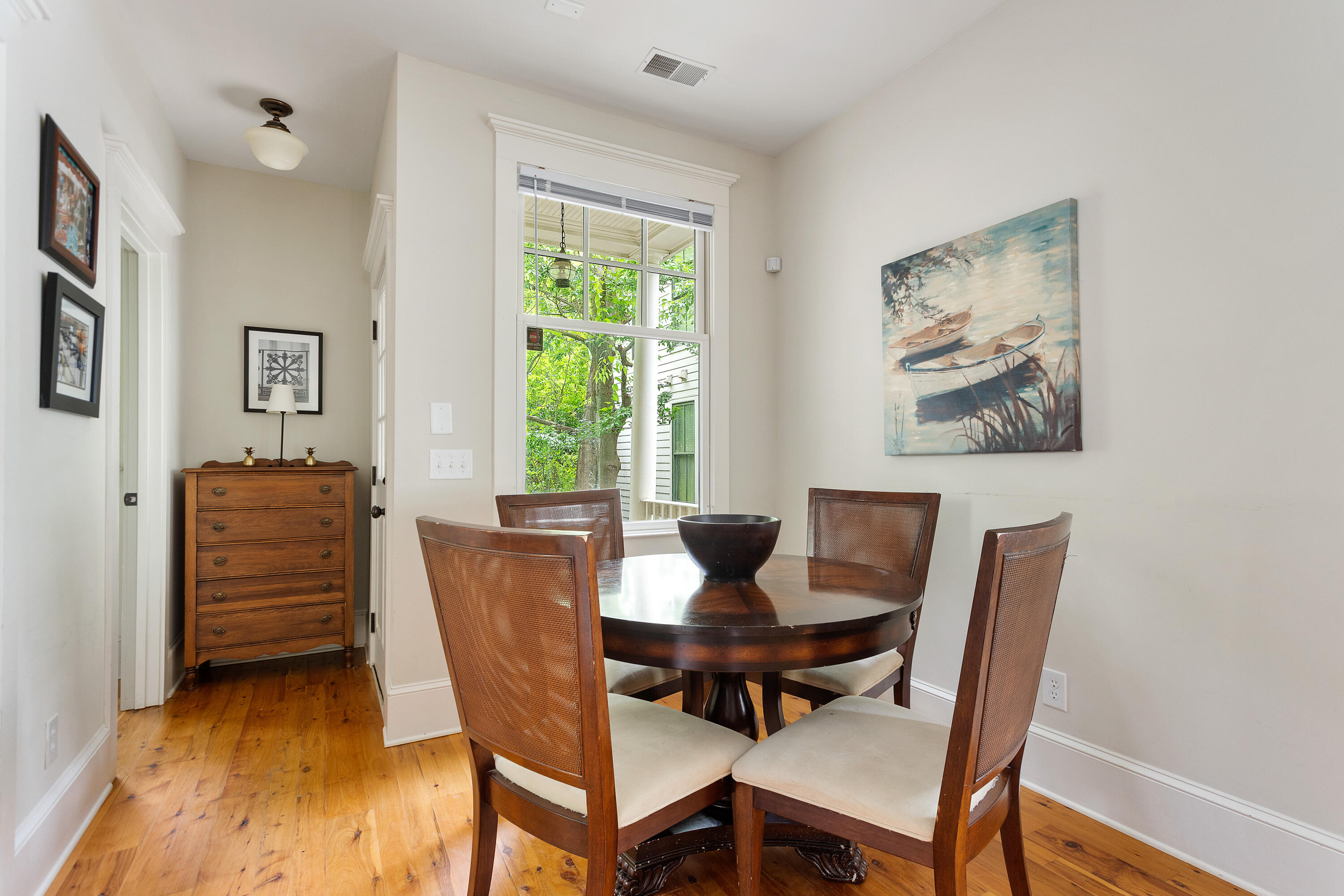 194-196 Rutledge Avenue Charleston, SC 29403 - Photo 10 of 47 Cottage Dining area