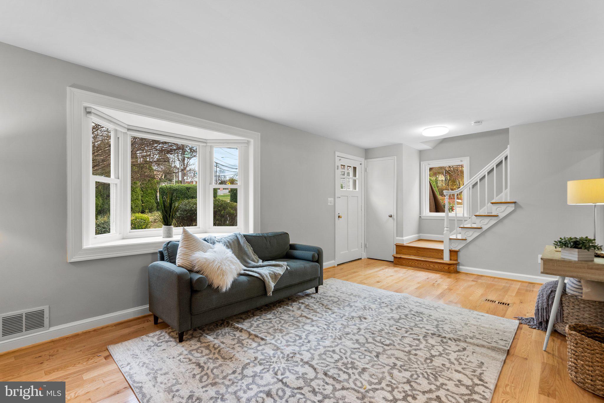 2601 Ross Road Chevy Chase, MD 20815 - Photo 3 of 25 Living Room