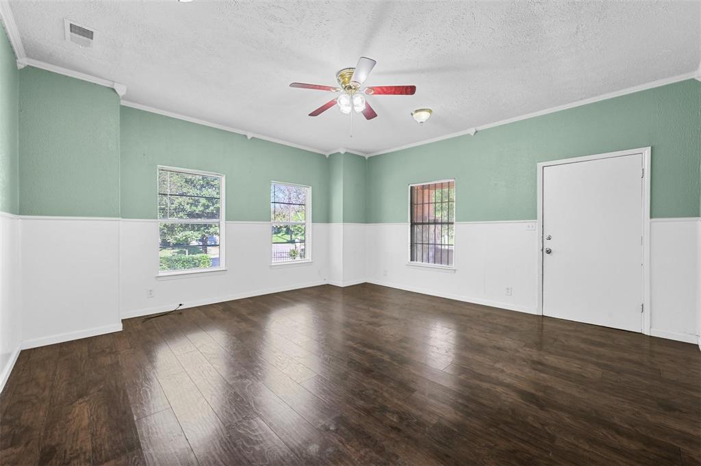 902 South Montclair Avenue Dallas, TX 75208 - Photo 13 of 32