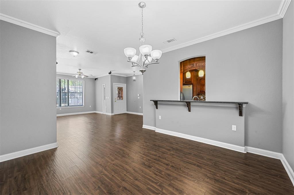 902 South Montclair Avenue Dallas, TX 75208 - Photo 7 of 32