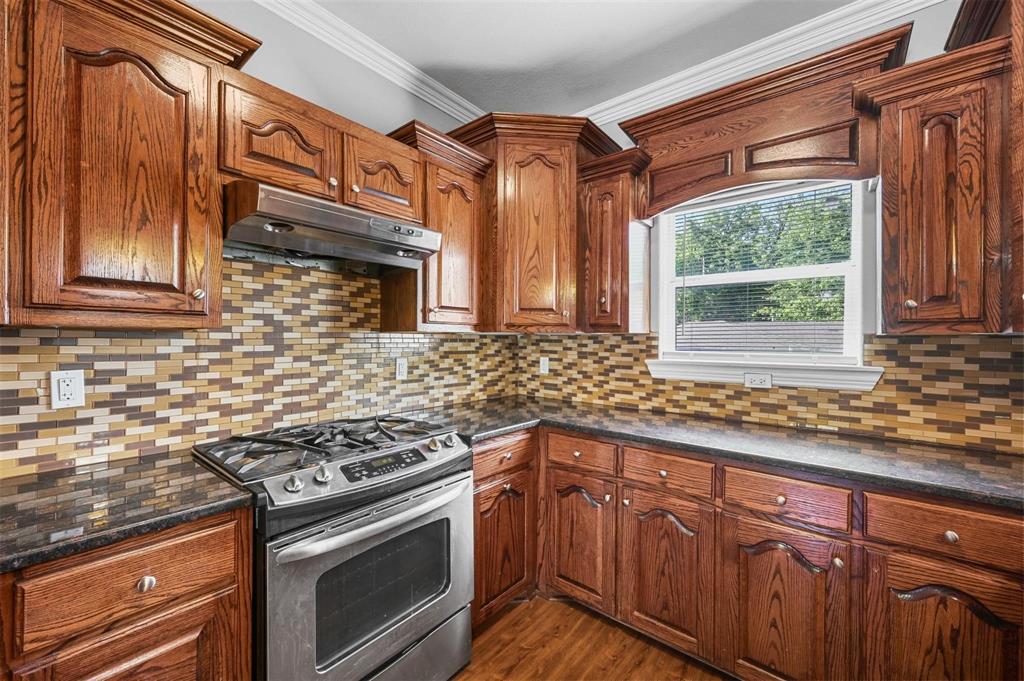 902 South Montclair Avenue Dallas, TX 75208 - Photo 10 of 32