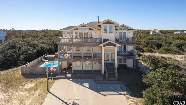 $1,200,000 | 2274 Sandfiddler Road, Unit 10, Corolla, NC 27927