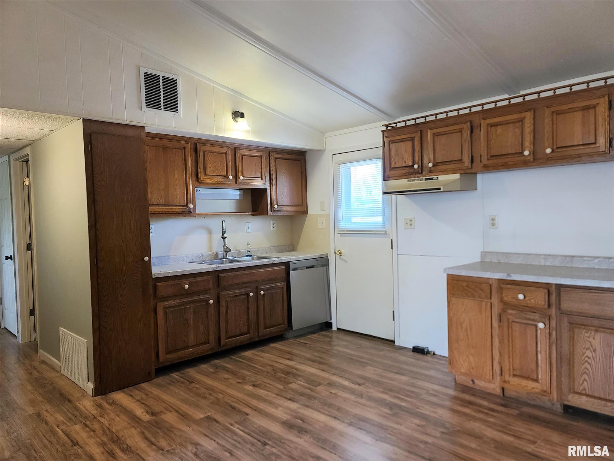 7850 Cordova Road Erie, IL 61250 - Photo 9 of 19 Gallery Image 9