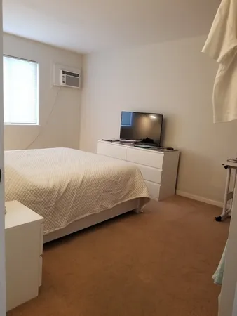 $1,700 | 11 Parkside Court, Unit 6, Vernon Hills, IL 60061