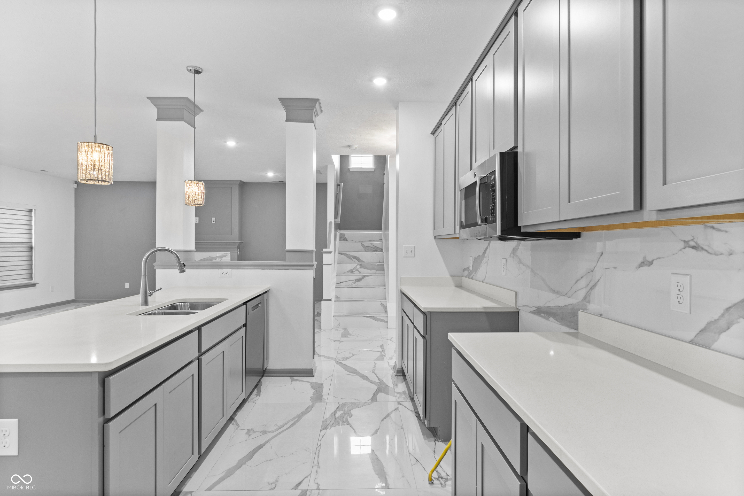 210 Lynnette Way Cumberland, IN 46229 - Photo 6 of 46