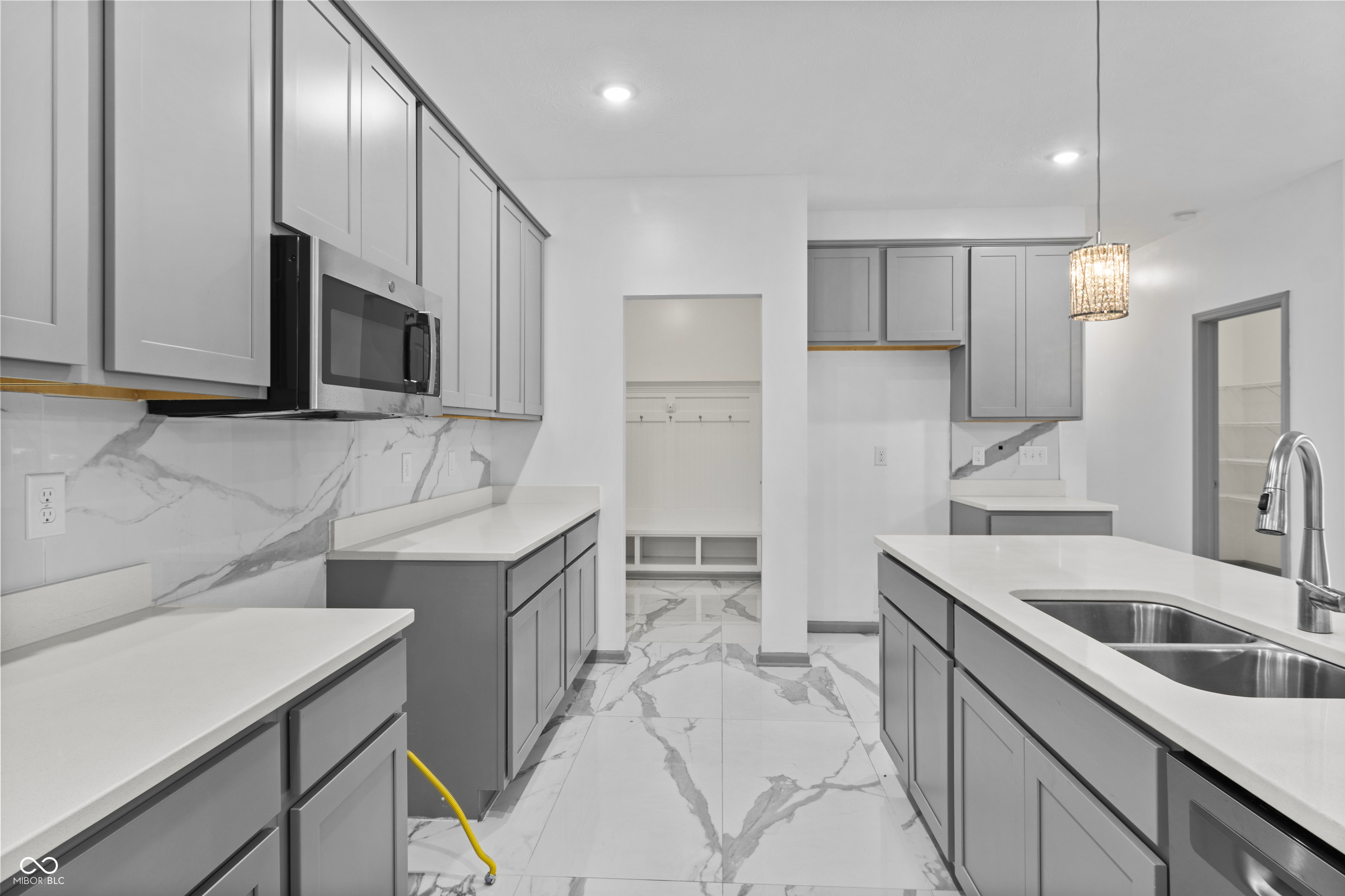 210 Lynnette Way Cumberland, IN 46229 - Photo 7 of 46