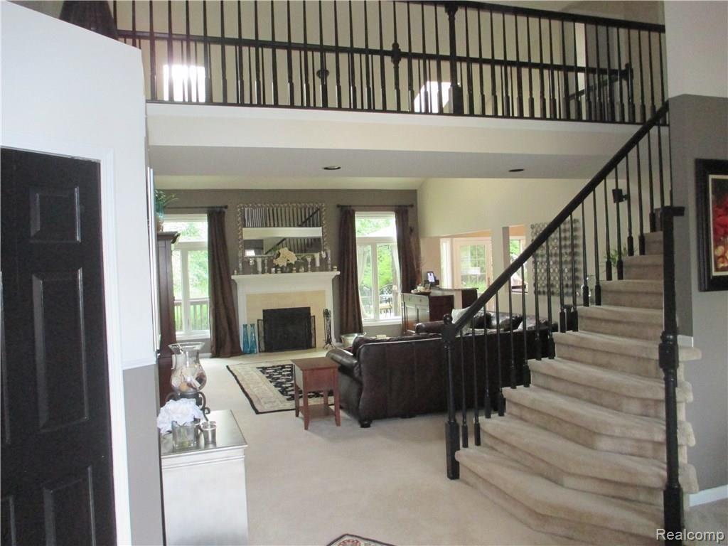 342 Jonathan Drive Rochester Hills, MI 48307 - Photo 7 of 25