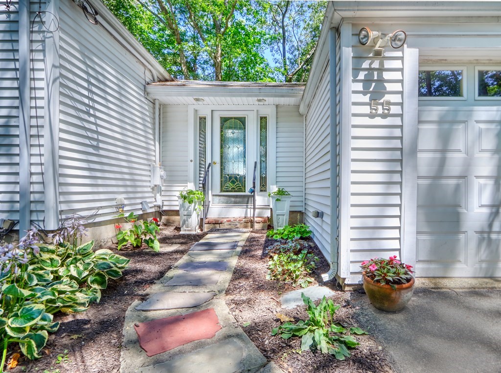 55 Pilgrim Road Stoneham, MA 02180 - Photo 2 of 34 Gallery Image 2