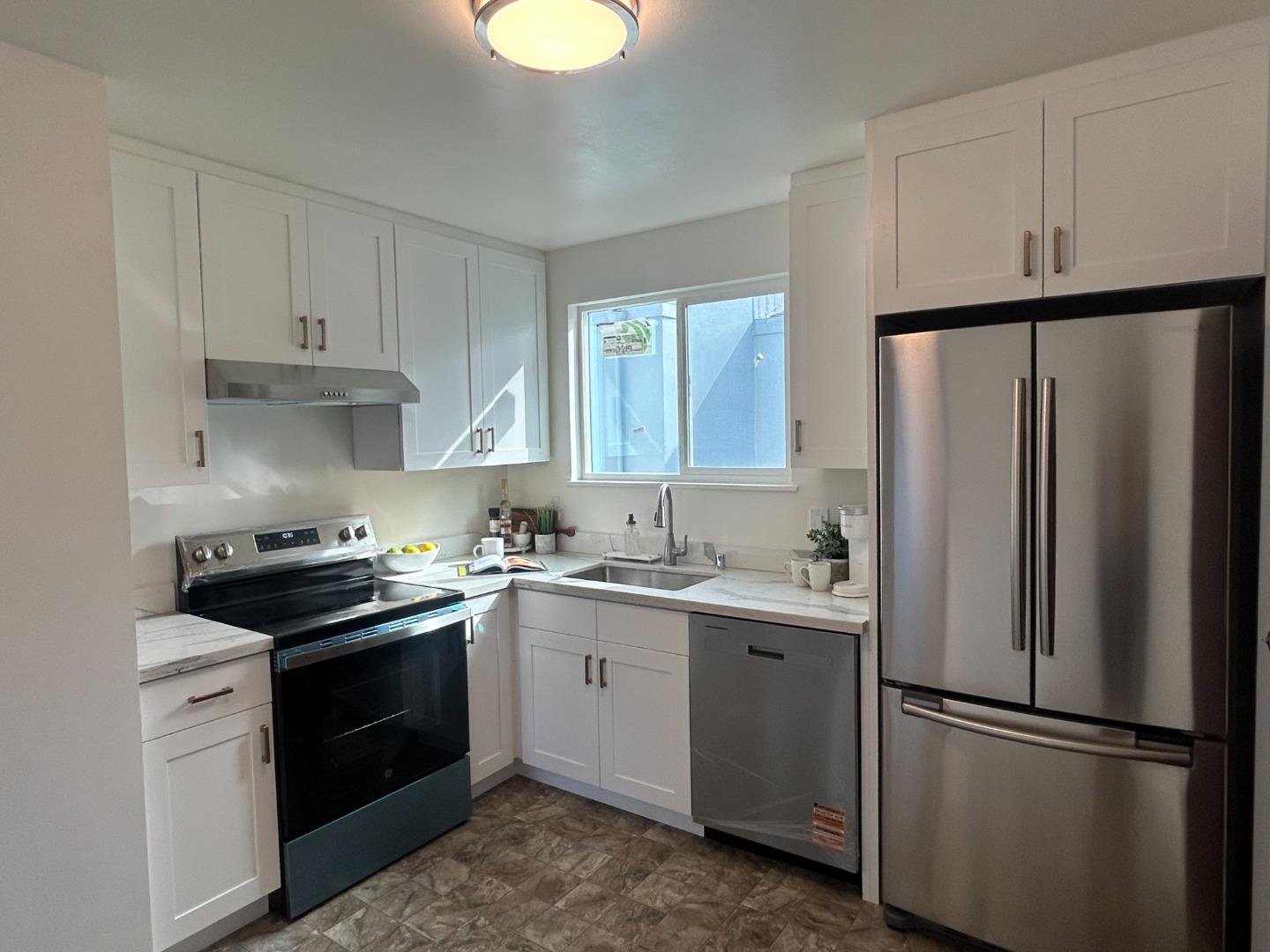 265 Crestmoor Circle Pacifica, CA 94044 - Photo 11 of 22