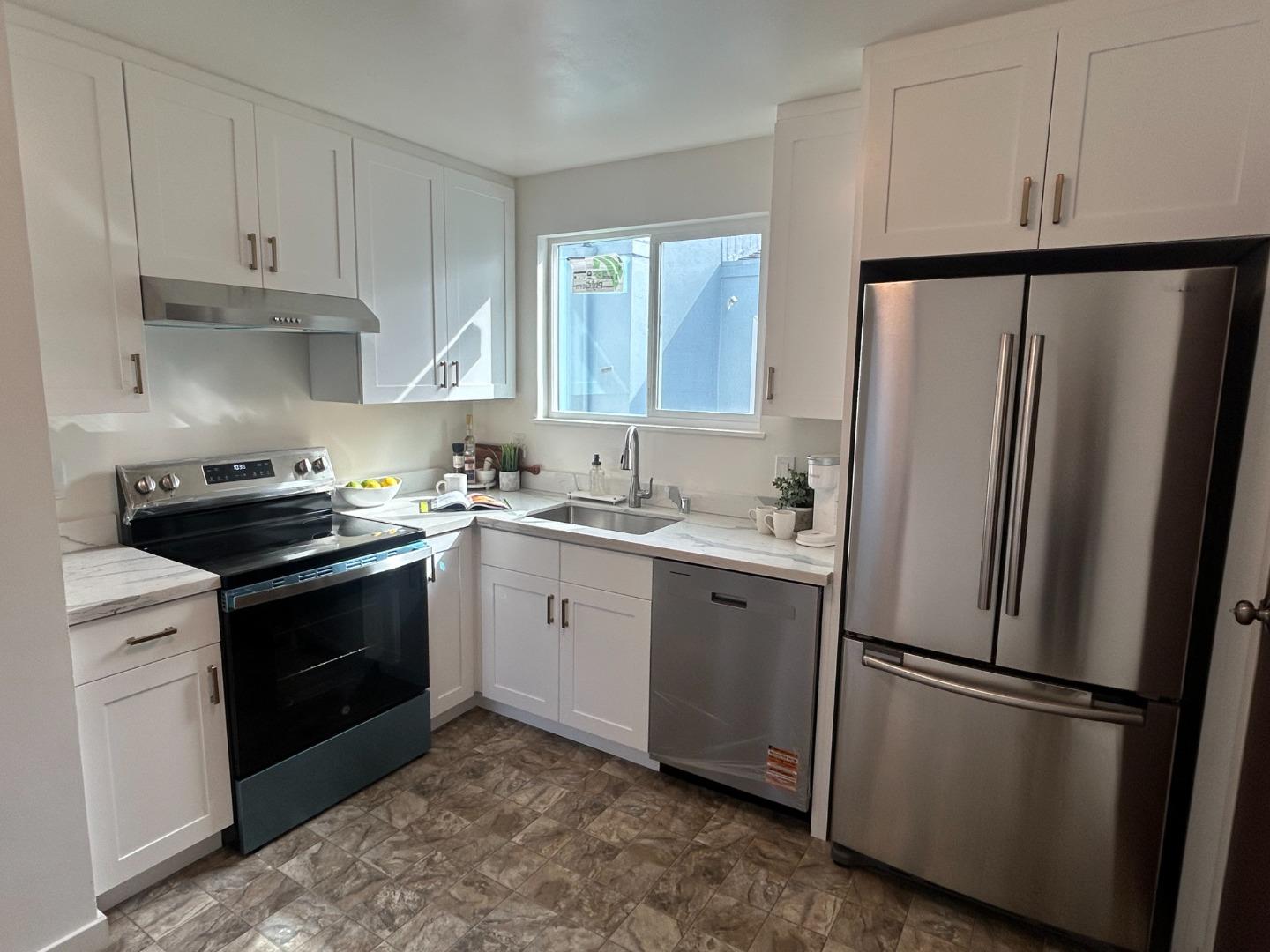 265 Crestmoor Circle Pacifica, CA 94044 - Photo 13 of 22