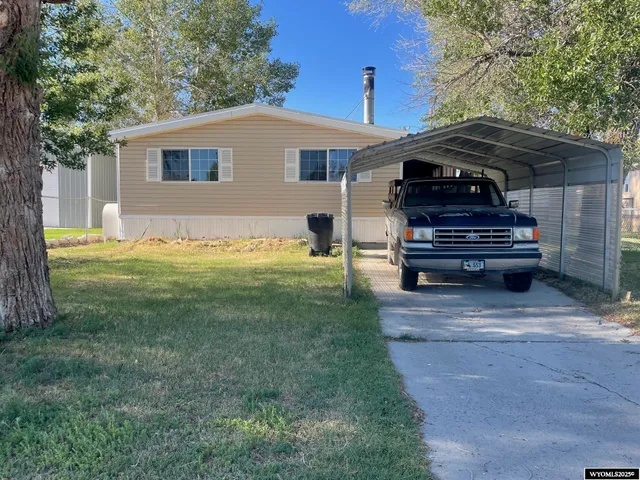 $150,000 | 219 Emery Street, Kemmerer, WY 83101