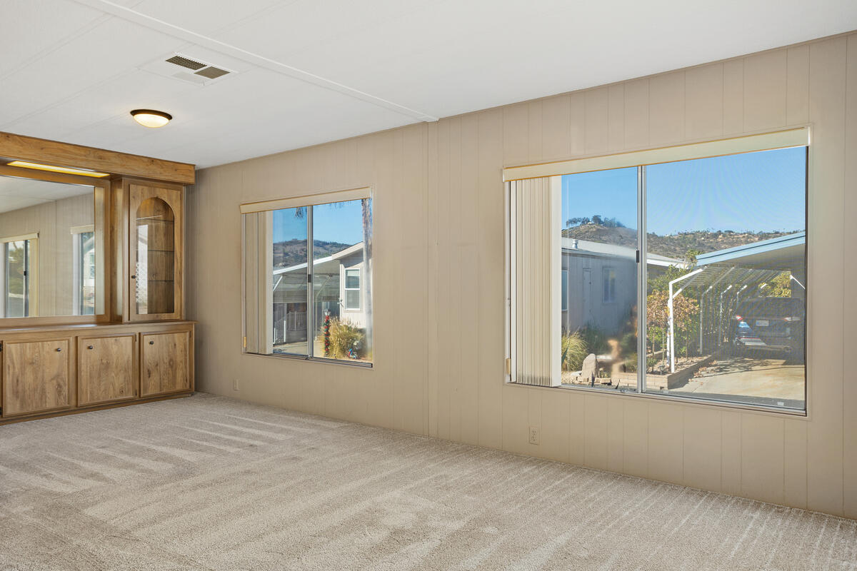 4650 Dulin Road, Unit 159 Fallbrook, CA 92003 - Photo 6 of 46 31_11631754_175741_175741-EI-131