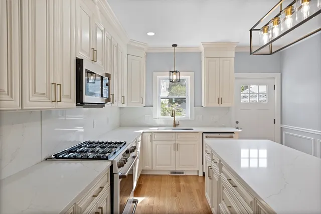 $1,888,880 | 98 Carroll Street, Unit 98, Watertown, MA 02472