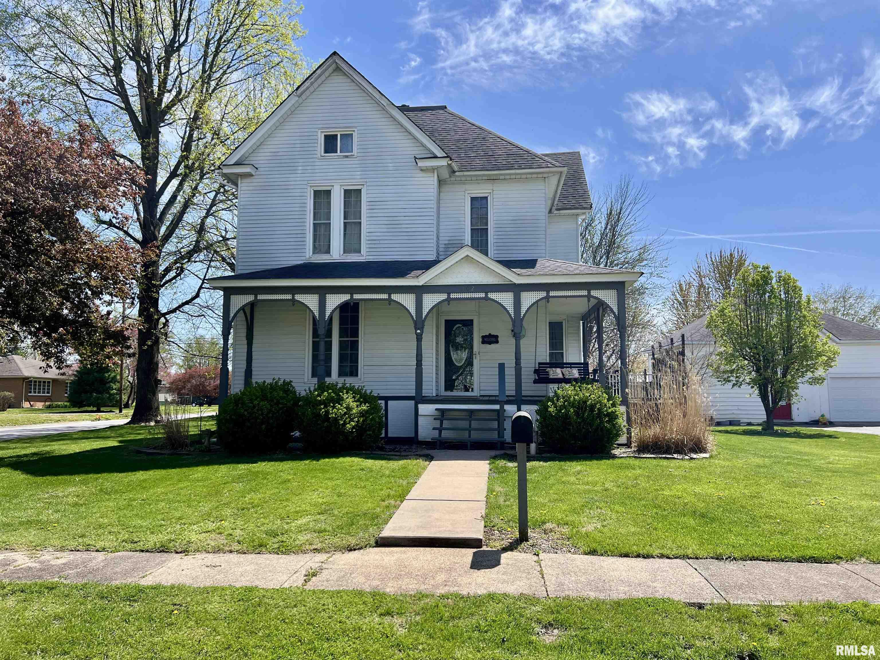 102 West Lorton Street Roodhouse, IL 62082 - Photo 1 of 37