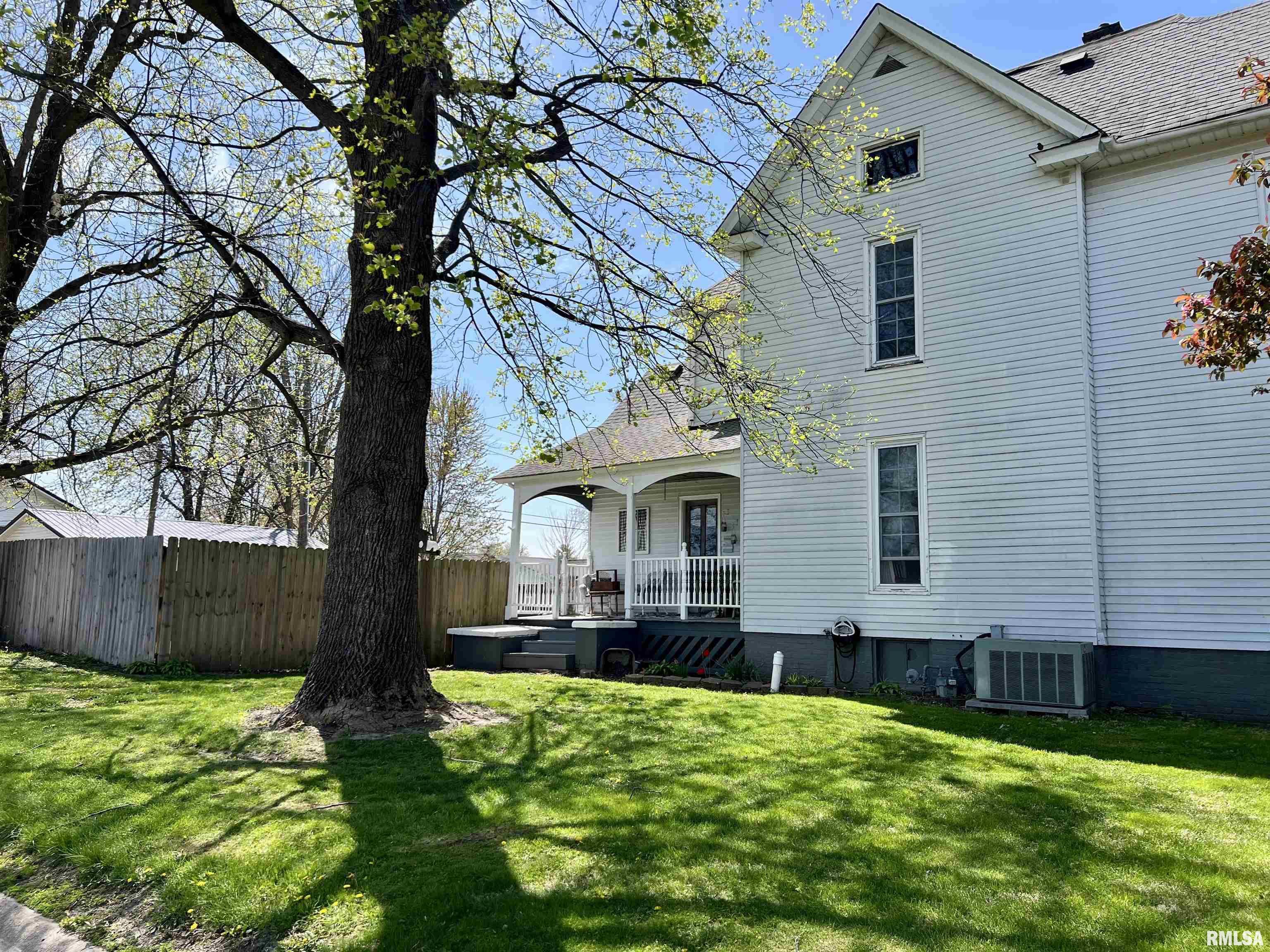 102 West Lorton Street Roodhouse, IL 62082 - Photo 7 of 43 Gallery Image 7