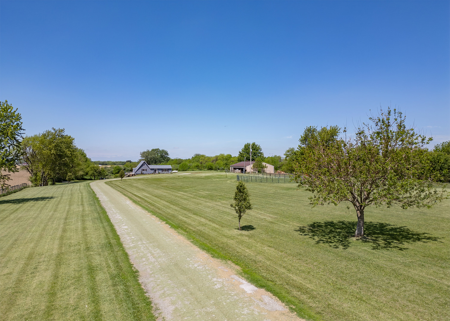 1042 290th Street Viola, IL 61486 - Photo 2 of 43