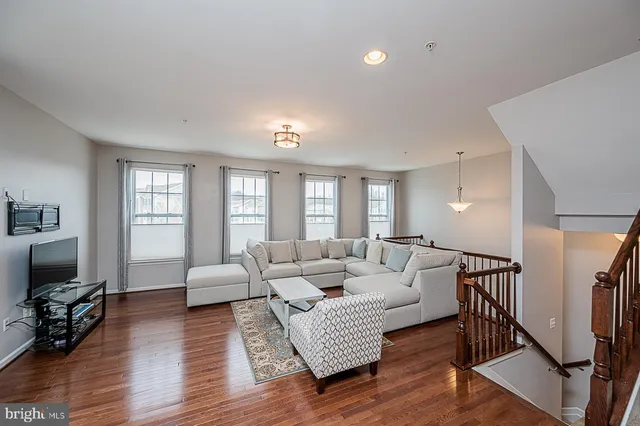 $3,500 | 6748 Green Mill Way, Columbia, MD 21044