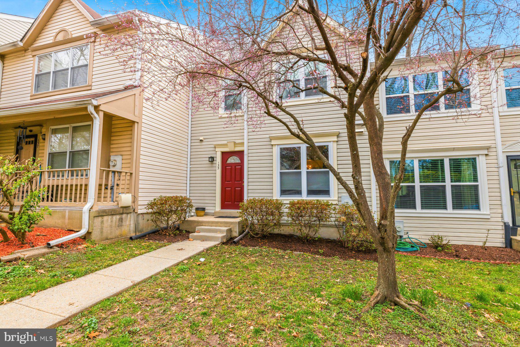 135 Kinsman View Circle Silver Spring, MD 20901 - Photo 4 of 30 Exterior front