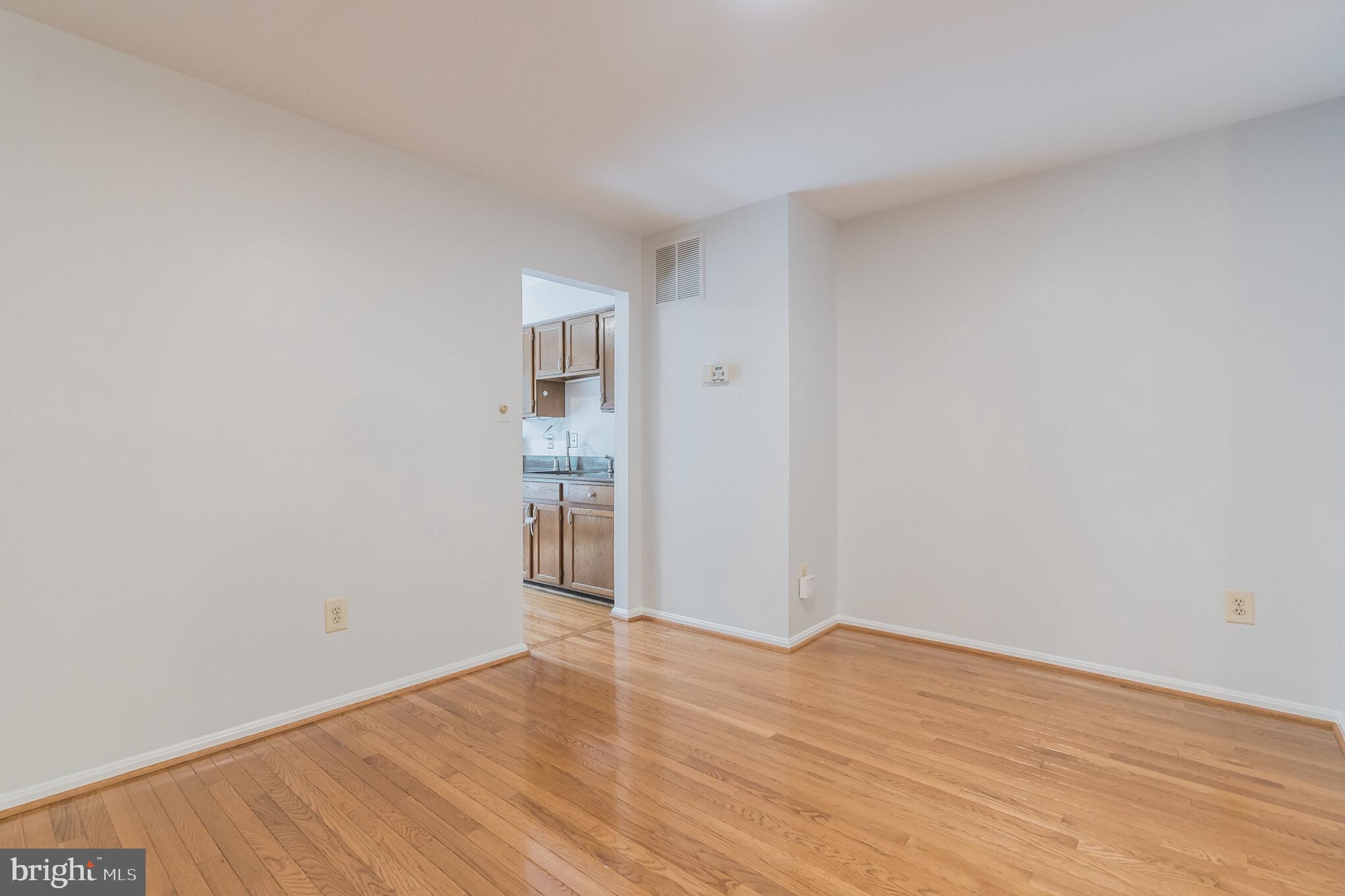 7314 Spring View Court Springfield, VA 22153 - Photo 18 of 23 Dining room