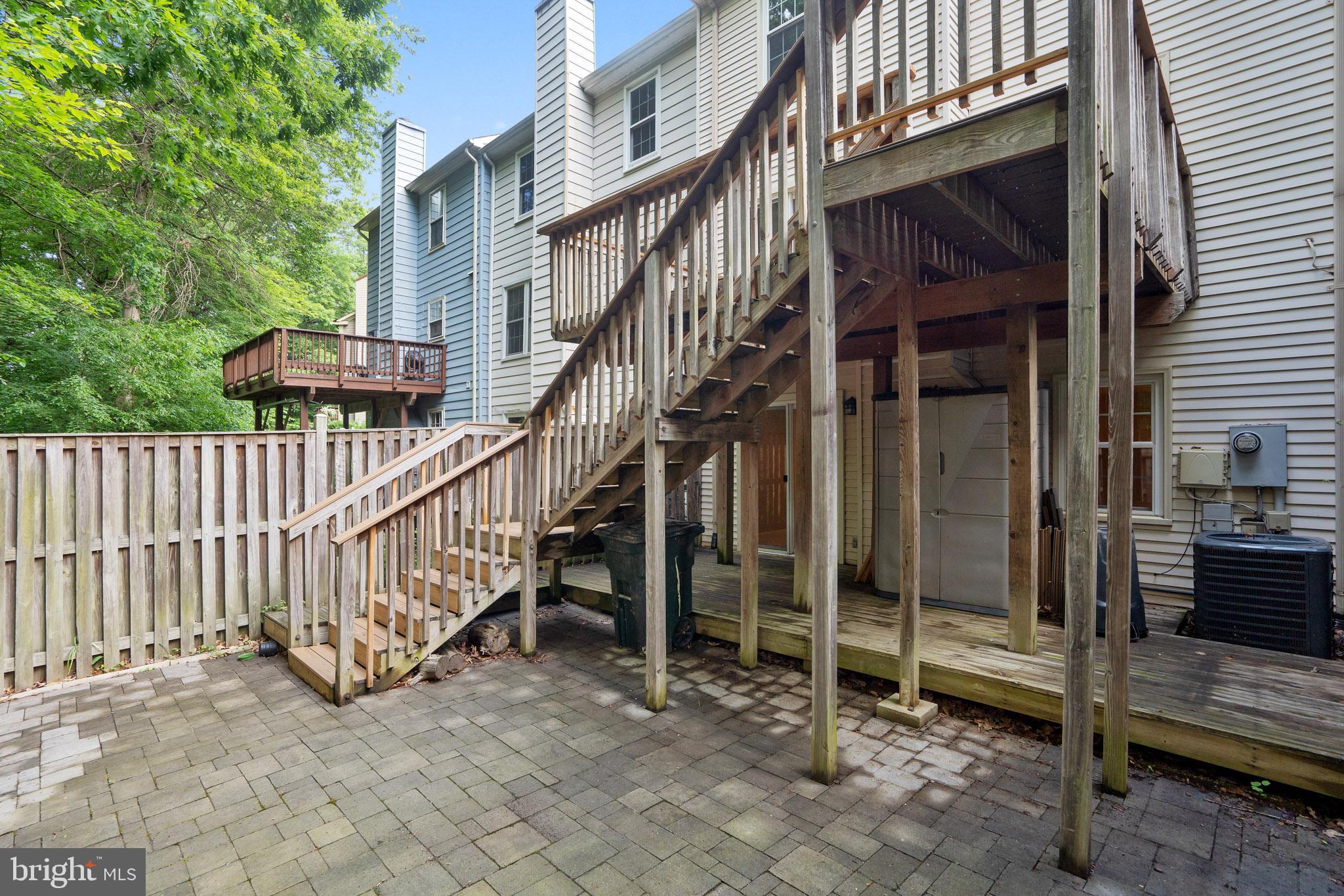 7314 Spring View Court Springfield, VA 22153 - Photo 22 of 23 Two tier deck with access to the common area.