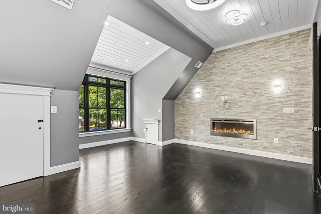 $1,099,900 | 8213 Hocking Place, Alexandria, VA 22309