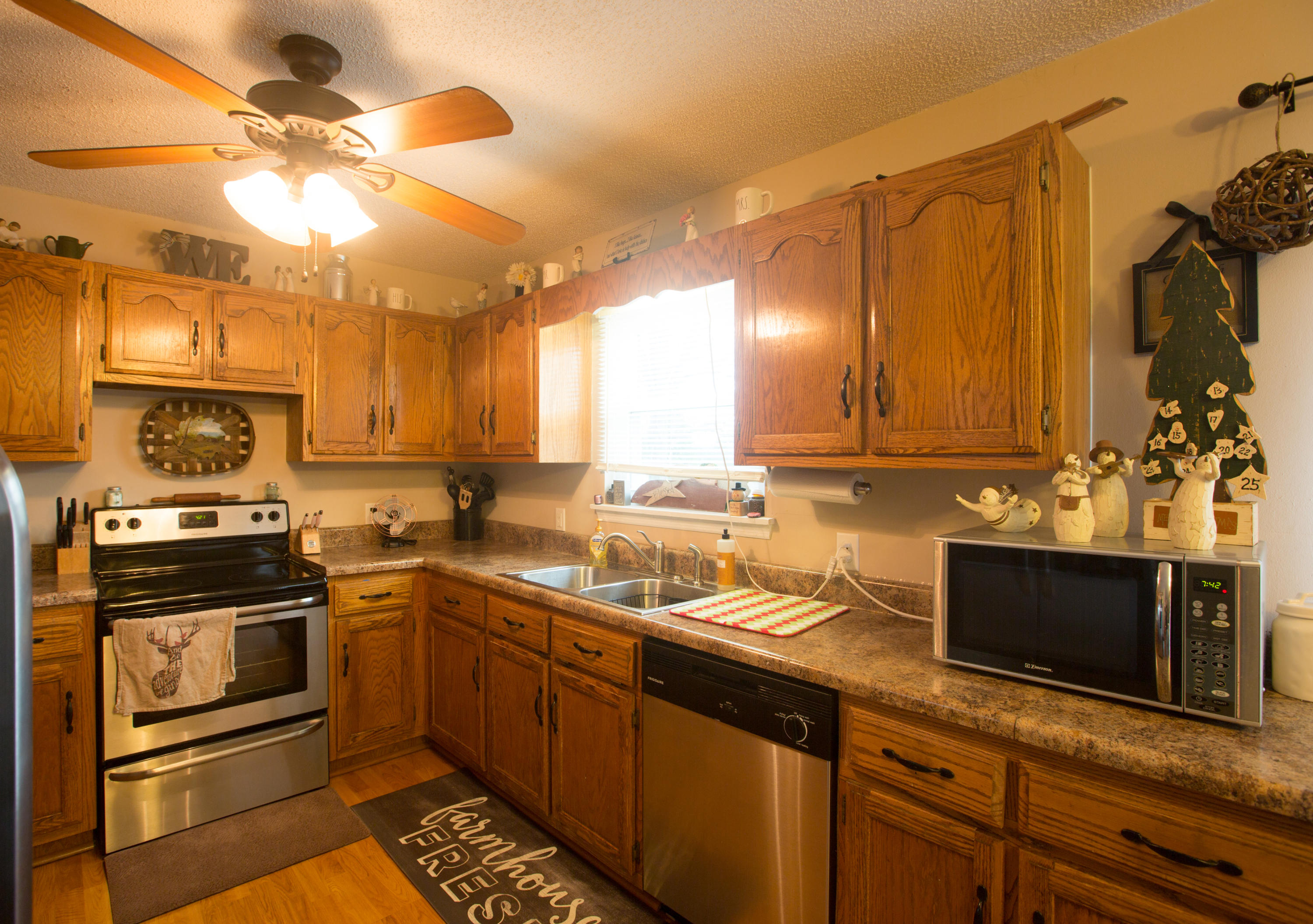 145 Moore Circle Road Charleston, TN 37310 - Photo 8 of 23 145 Moore Circle Nw-1398