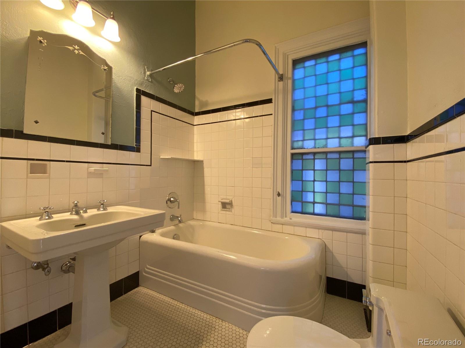 2112 Glenarm Place Denver, CO 80205 - Photo 17 of 24