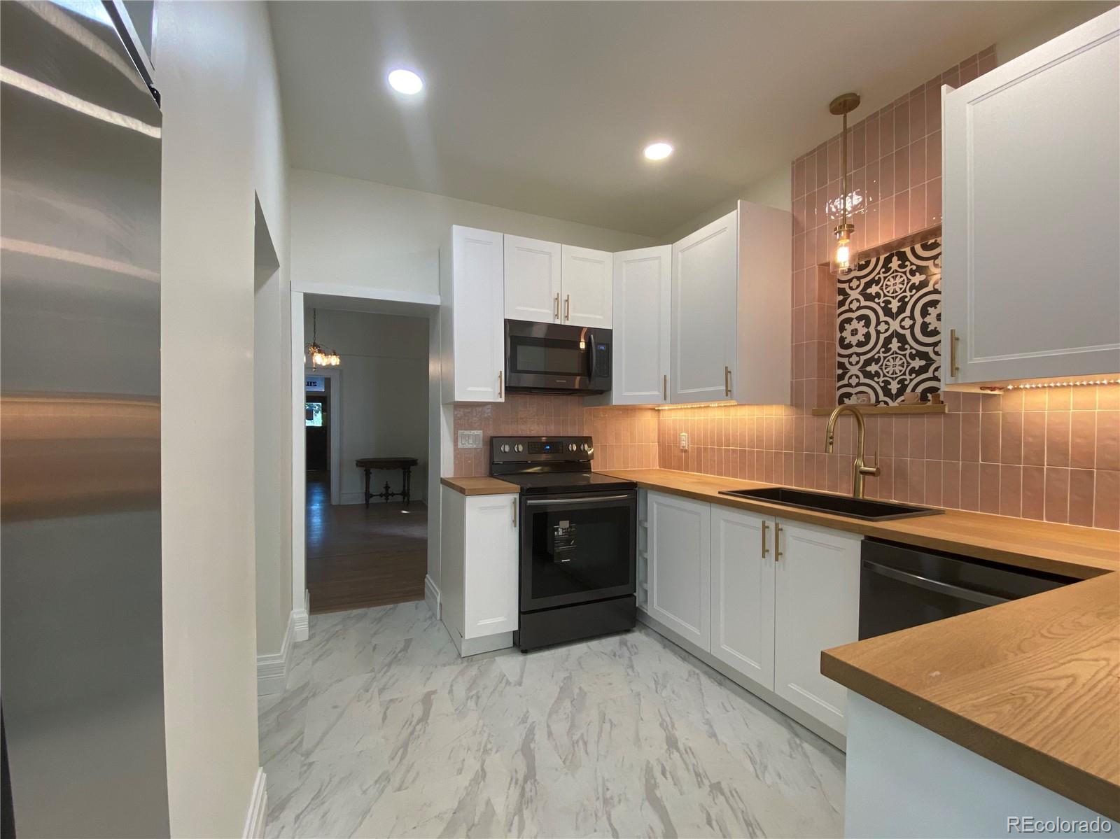 2112 Glenarm Place Denver, CO 80205 - Photo 21 of 24