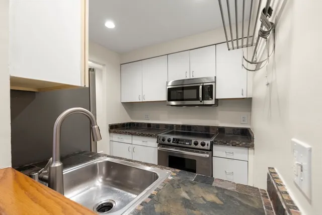 $3,300 | 18 East Springfield Street, Unit 183, Boston, MA 02118