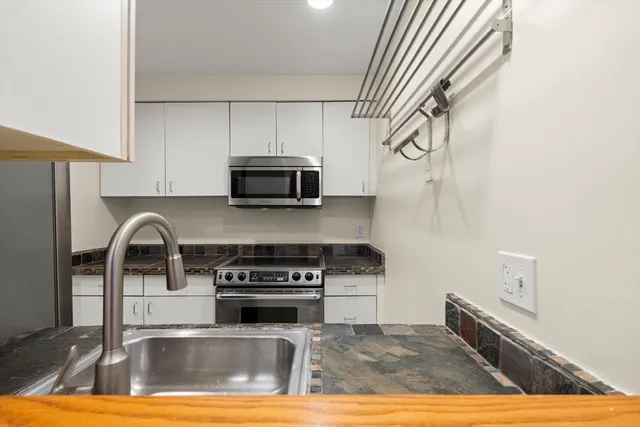 $3,300 | 18 East Springfield Street, Unit 183, Boston, MA 02118