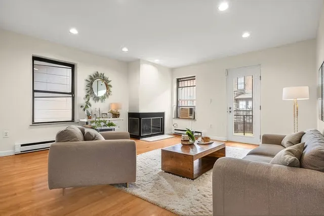 $3,300 | 18 East Springfield Street, Unit 183, Boston, MA 02118