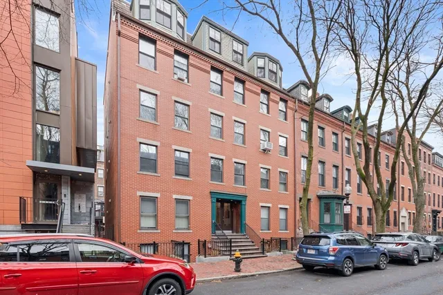 $3,300 | 18 East Springfield Street, Unit 183, Boston, MA 02118