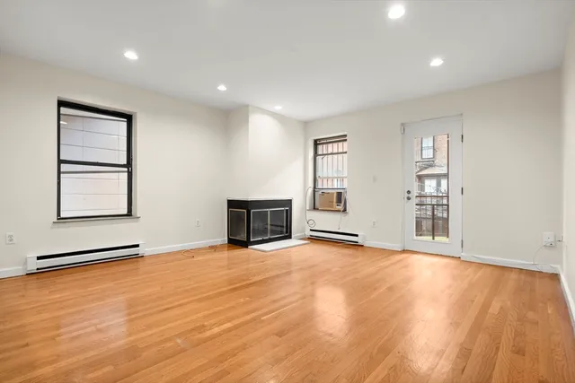 $3,300 | 18 East Springfield Street, Unit 183, Boston, MA 02118