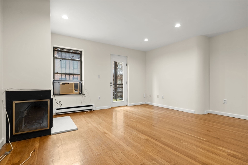 18 East Springfield Street, Unit 183 Boston, MA 02118 - Photo 5 of 36