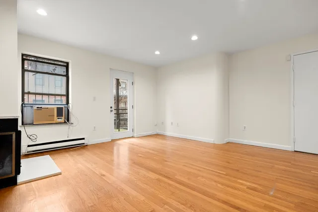 $3,300 | 18 East Springfield Street, Unit 183, Boston, MA 02118