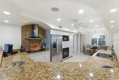 $989,000 | 544 Pinellas Bayway South, Unit F9, Tierra Verde, FL 33715