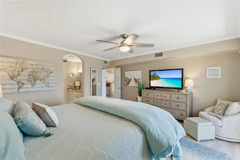 $989,000 | 544 Pinellas Bayway South, Unit F9, Tierra Verde, FL 33715