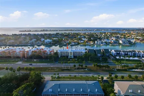 $989,000 | 544 Pinellas Bayway South, Unit F9, Tierra Verde, FL 33715