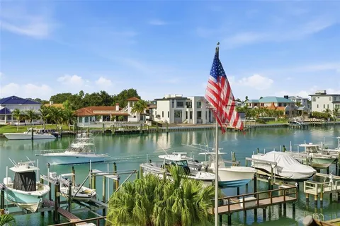 $989,000 | 544 Pinellas Bayway South, Unit F9, Tierra Verde, FL 33715