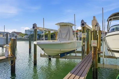 $989,000 | 544 Pinellas Bayway South, Unit F9, Tierra Verde, FL 33715