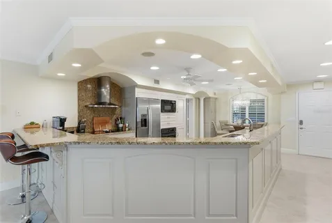 $989,000 | 544 Pinellas Bayway South, Unit F9, Tierra Verde, FL 33715