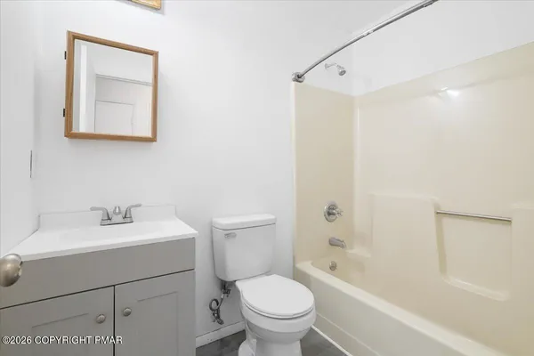 $1,875 | 145 Snowshoe Court, Unit 204, Mount Pocono, PA 18344