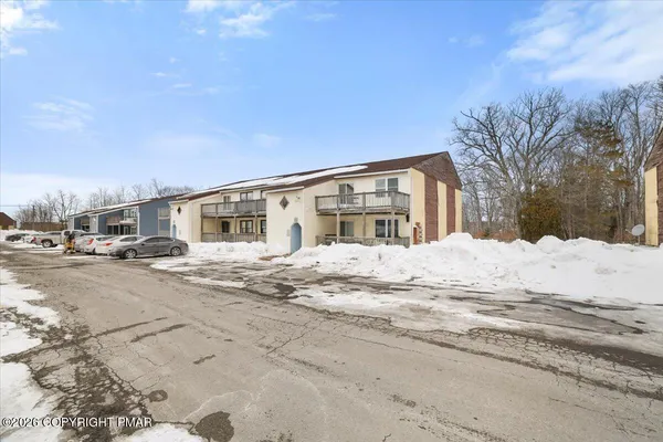 $1,875 | 145 Snowshoe Court, Unit 204, Mount Pocono, PA 18344
