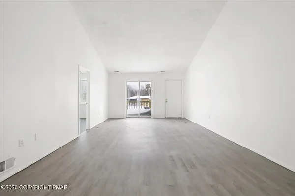 $1,875 | 145 Snowshoe Court, Unit 204, Mount Pocono, PA 18344