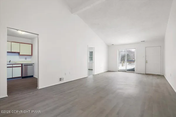 $1,875 | 145 Snowshoe Court, Unit 204, Mount Pocono, PA 18344
