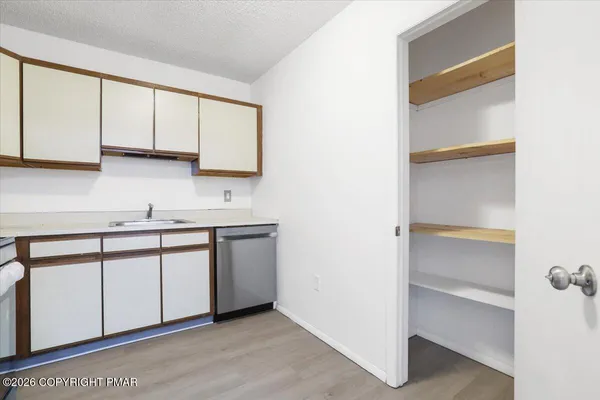 $1,800 | 145 Snowshoe Court, Unit 204, Mount Pocono, PA 18344