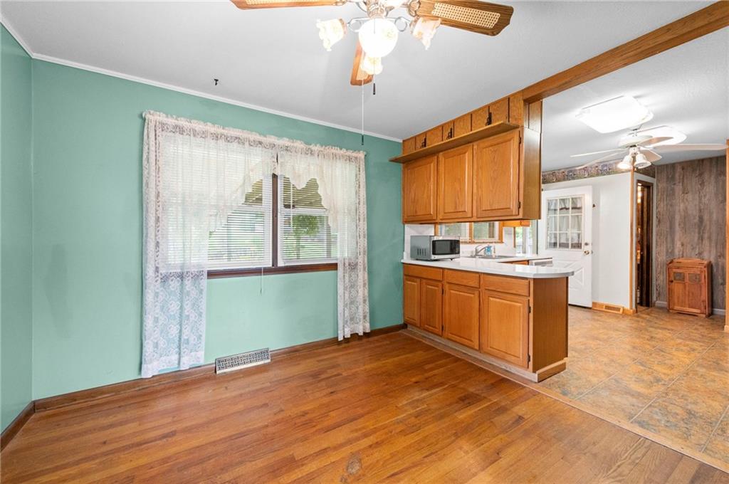 817 South Alexander Road Independence, MO 64056 - Photo 6 of 52