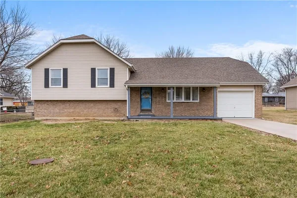 $269,900 | 307 East Hickory Street, Drexel, MO 64742
